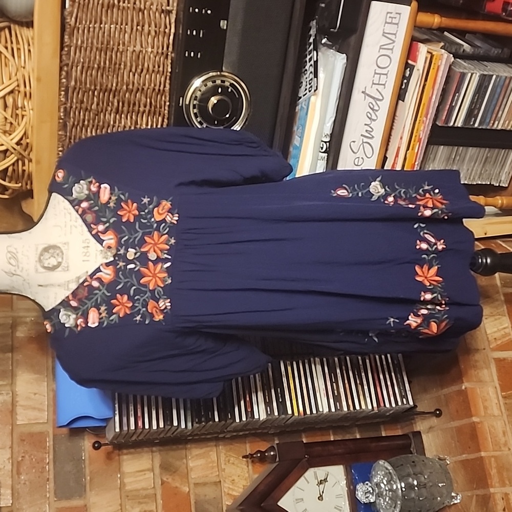 Floral Embroidered Navy Tunic
